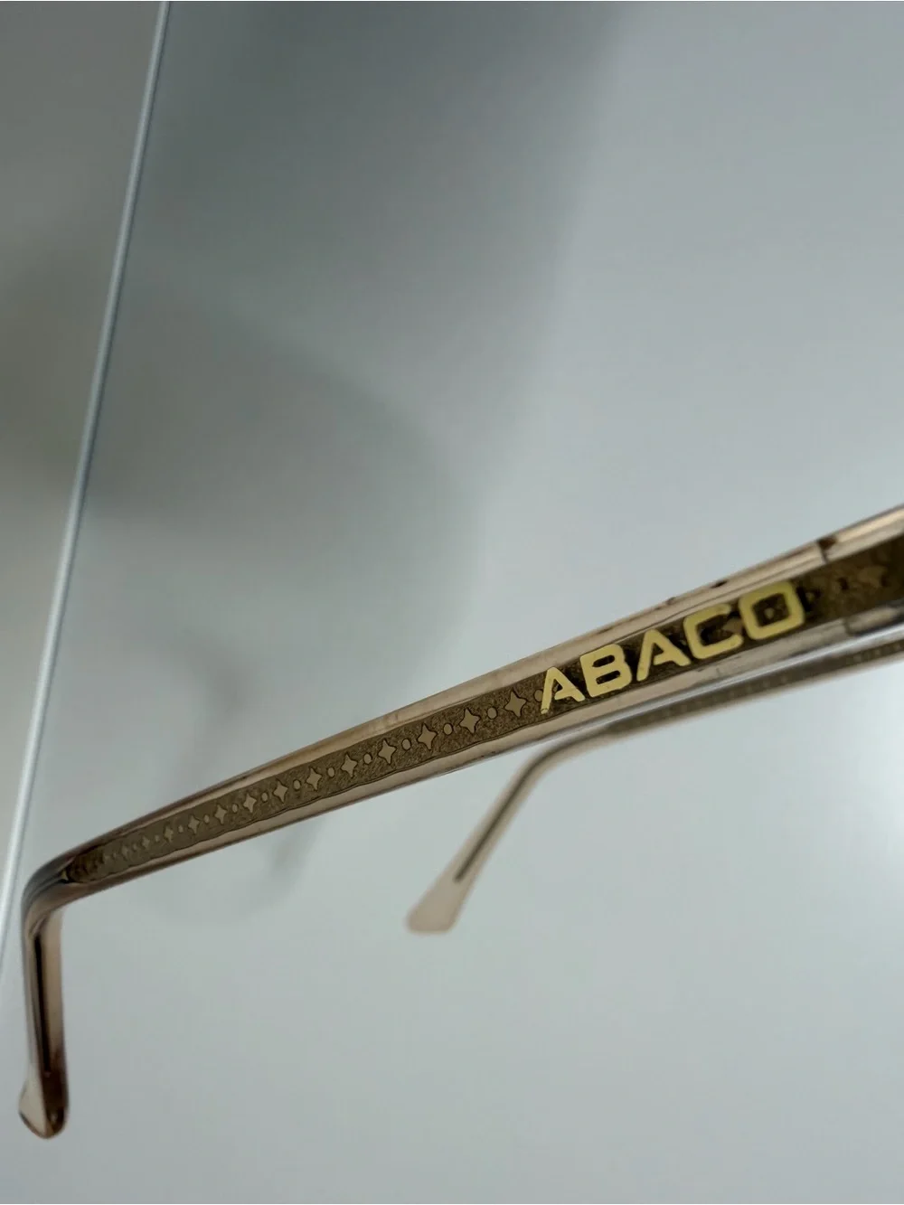 Abaco Chelsea HDR Polarized Sunglasses Amber Gold Champagne Mirror Cat Eye $85